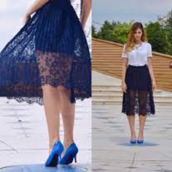 H&M lace navy pleated midi/maxi skirt Size 2 NWT - Picture 1 of 13